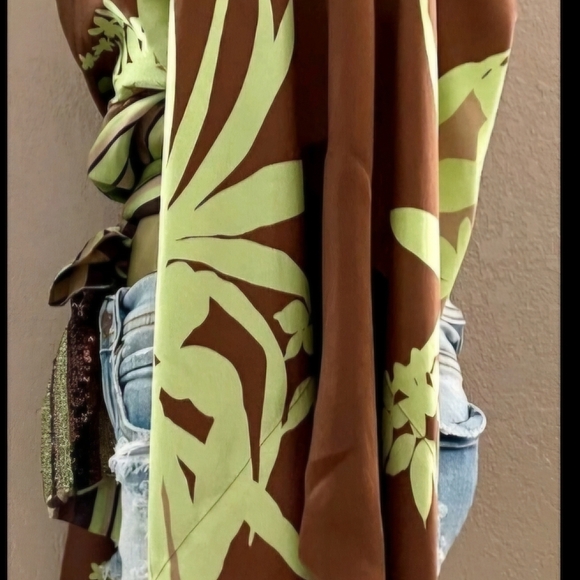 Victoria's Secret Brown and Green Wrap Top - Picture 3 of 10